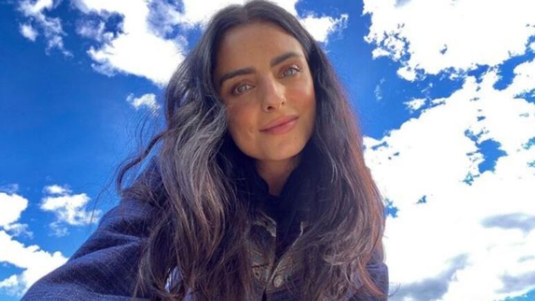 Aislinn Derbez presume flequillo ‘hime cut’, el favorito para agrandar los ojos