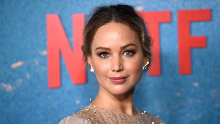Jennifer Lawrence ya dio a luz a su primer hijo con Cooke Maroney