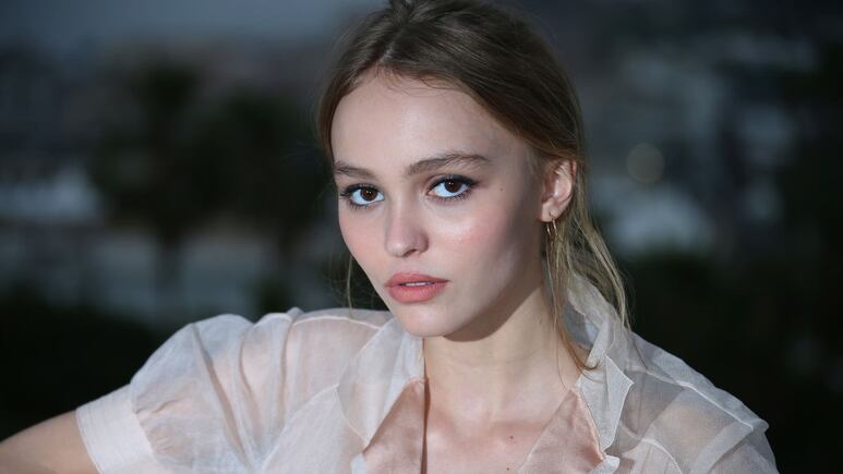 Lily-Rose Depp: Conoce al guapo novio de la hija de Johnny Depp