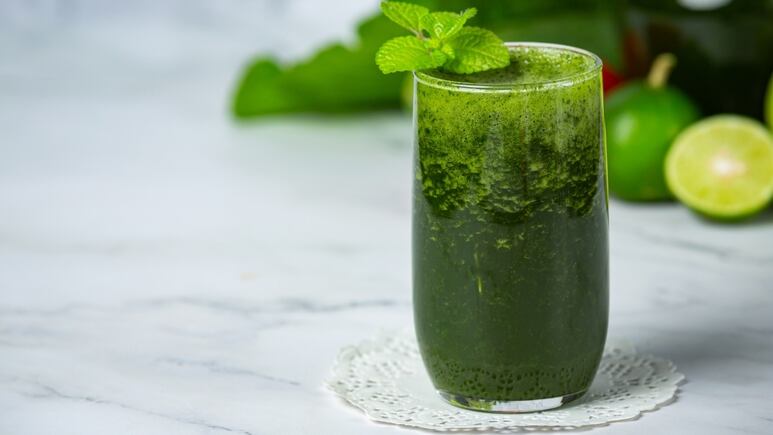 Plantas: ¿Cómo hacer un fertilizante casero con jugo verde para que tus orquídeas florezcan y no se mueran?