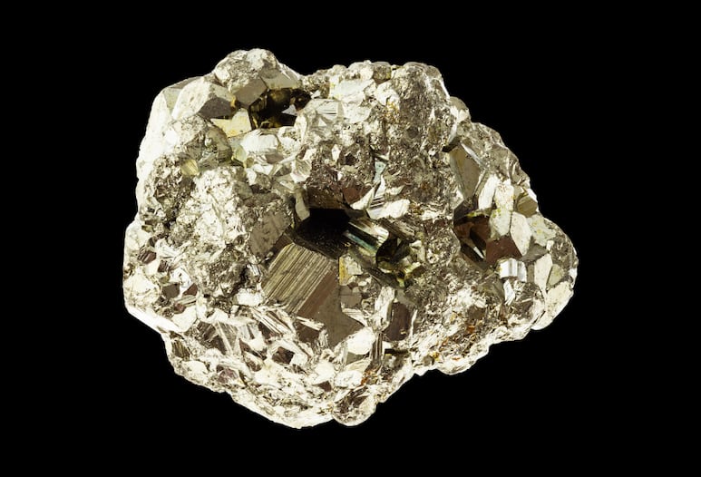 ¿Tus plantas se marchitan? Estos cristales pueden revitalizarlas