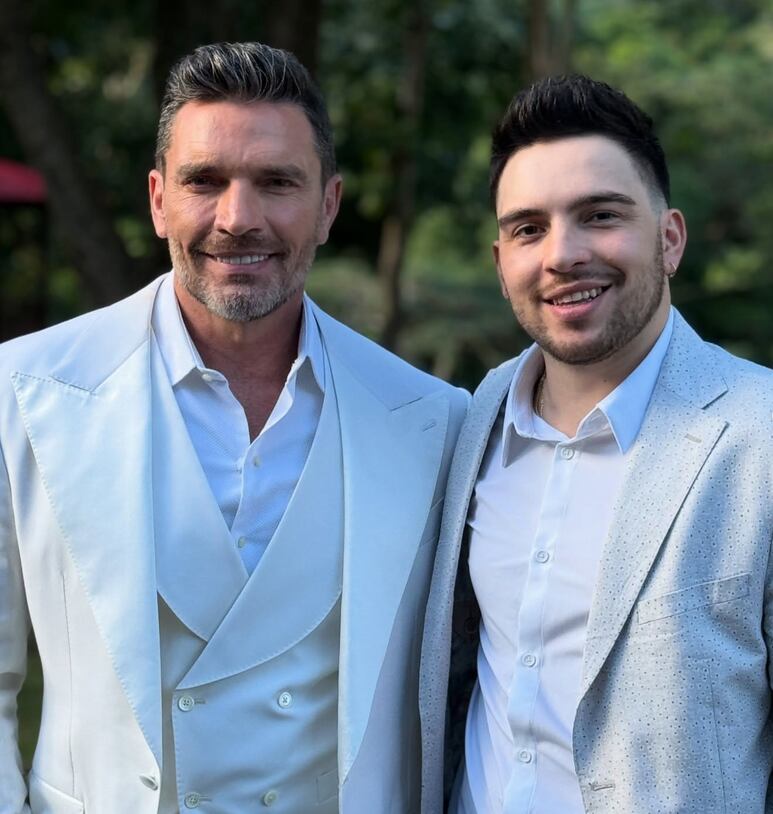 Julián Gil con su hijo Julián