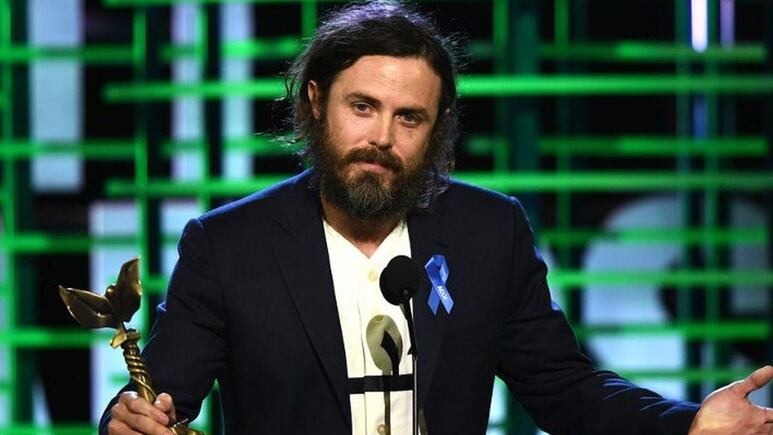 Casey Affleck explota contra su hermano y no aprueba su relación con Jennifer Lopez