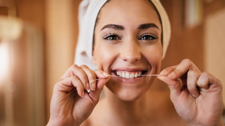 Cuidado dental: 6 Tips para cuidar tu sonrisa y brillar naturalmente