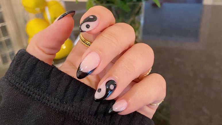 Yin yang manicure: la tendencia de uñas que debes usar para estilizar tus dedos