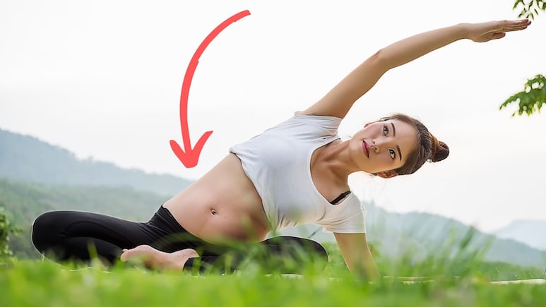 Abdomen plano a los 40: Haz este movimiento para hacer cardio SIN saltar