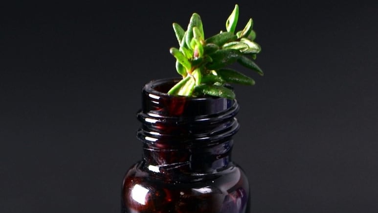 Remedio casero con ácido hialurónico natural para eliminar arrugas y rejuvenecer 10 años