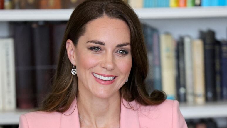 Kate Middleton luce como la Princesa de Gales con la tiara en Buckingham