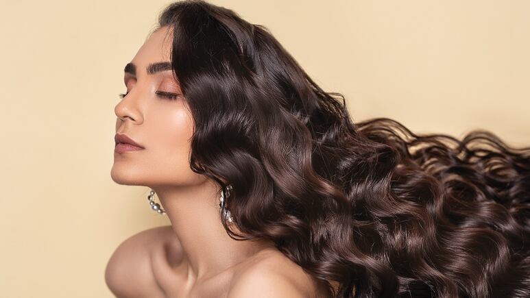Remedios caseros: ¿Cómo remover fácilmente el tinte negro de tu cabello con ingredientes naturales?