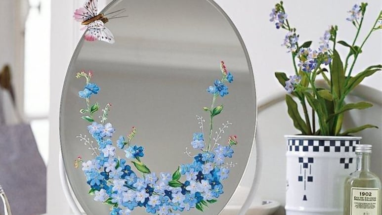 ¿Cómo decorar un espejo y en dónde colocarlo, según el Feng Shui?