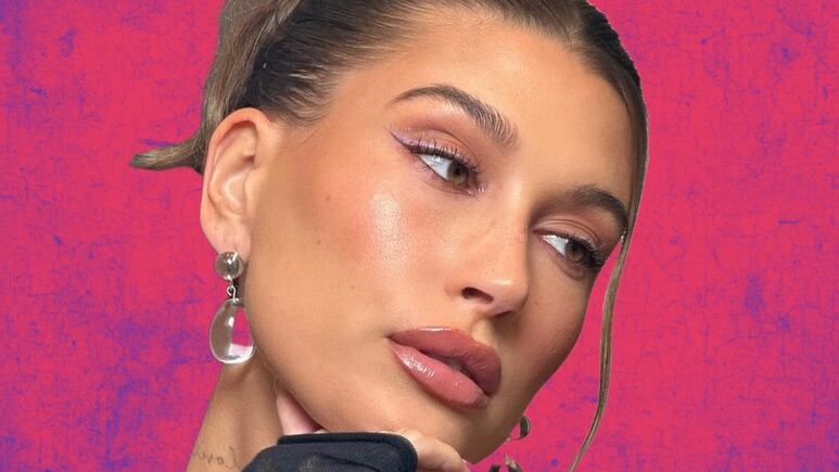 Piel de porcelana: Hailey Bieber nos enseña a usar RETINOL para eliminar arrugas al instante