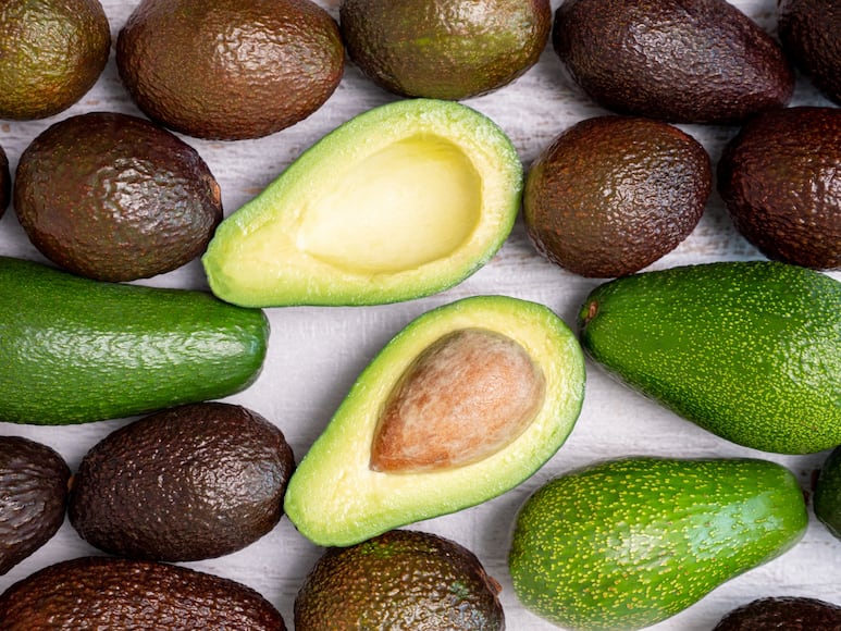hueso de aguacate