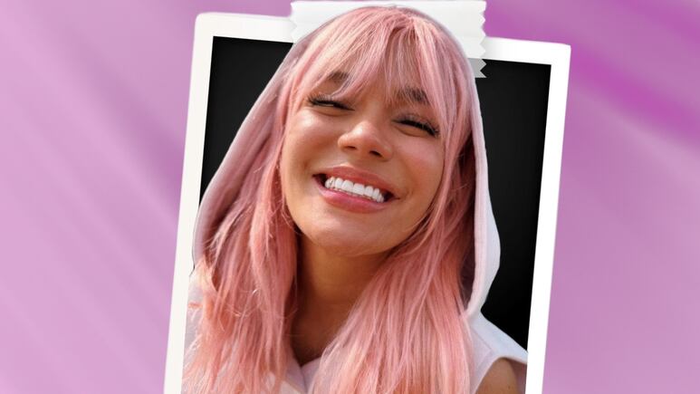 Karol G canta EMOTIVA canción en hospital infantil de la CDMX (VIDEO)