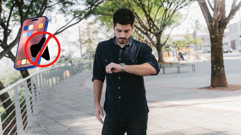 persona silenciar teléfono