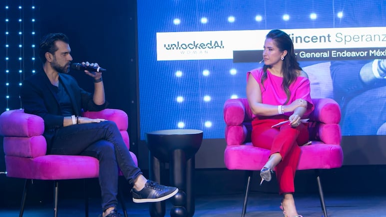 Celebran UnlockedAI Woman para mujeres líderes que usan la IA para redefinir el futuro