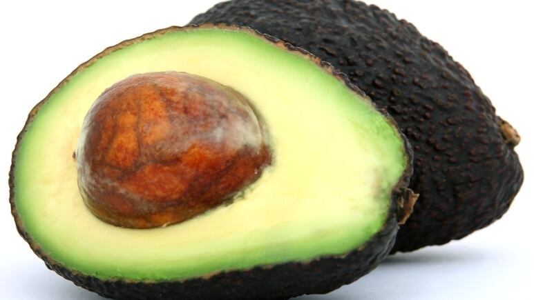 Remedio natural: ¿Cómo quitar el dolor de piernas con semilla de aguacate en 5 minutos?