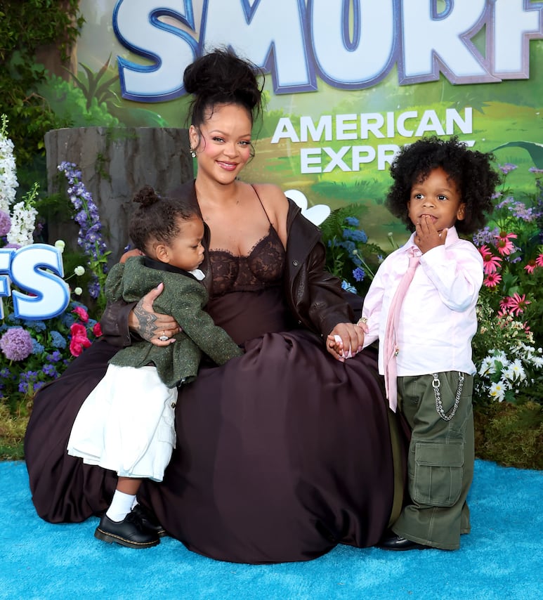 Riot, el hijo de Rihanna, vestido de Dior