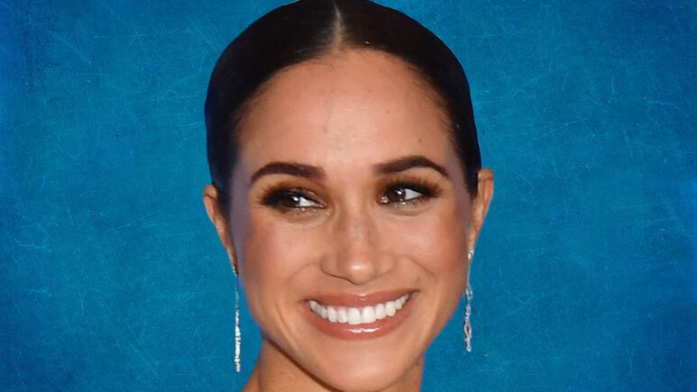 Meghan Markle nos enseña a usar shorts para ir a la oficina y estilizar las piernas