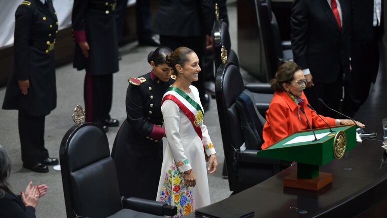 De “Canelo” a Paola Rojas, los famosos invitados a la toma de protesta de Claudia Sheinbaum