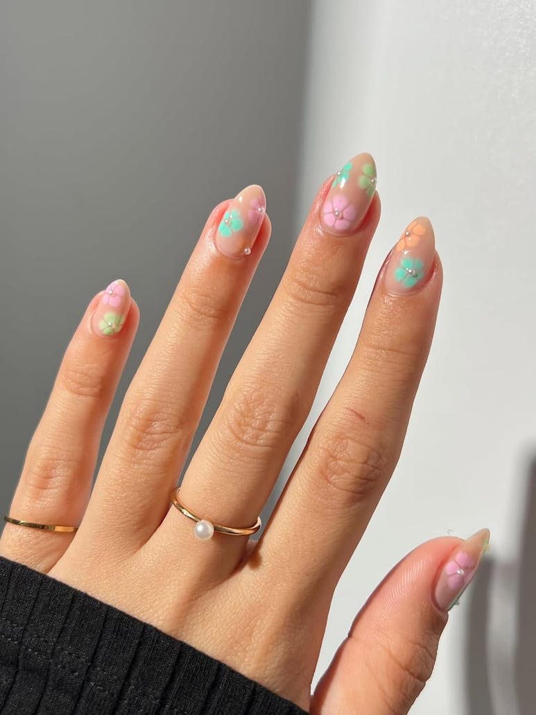 diseño de uñas flores