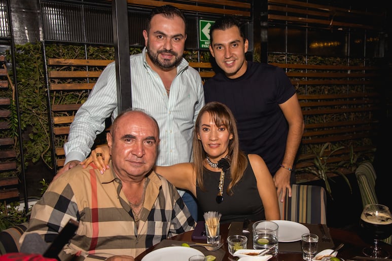 Marco Antonio Ojeda, Marí Carmen Terrazas, Omar Ojeda, Moisés Ojeda.