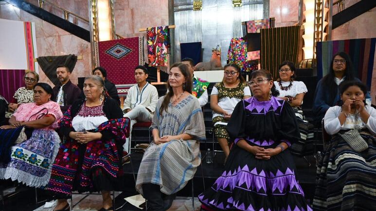 Arte textil mexicano toma el Palacio de Bellas Artes para mostrar la belleza del trabajo artesanal