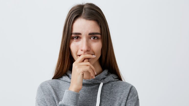 ¿Cómo saber si una persona llora de verdad o sólo finge? 3 tips para descubrirlo rápidamente