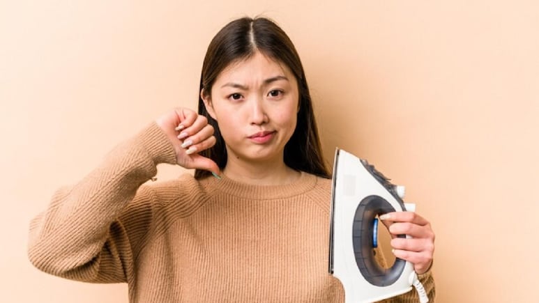 ¿Cómo quitar las arrugas de la ropa sin plancha? 5 trucos caseros rápidos y efectivos
