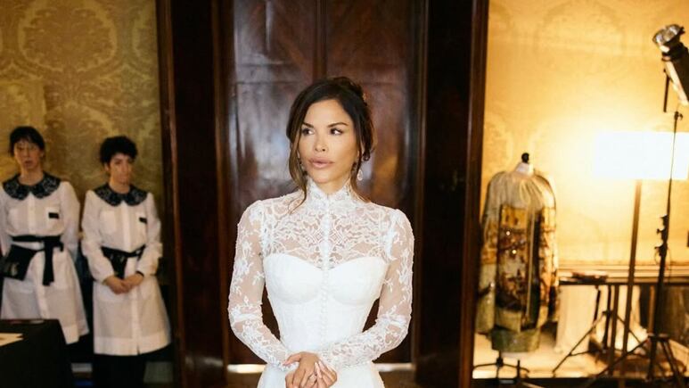 ¿Quién diseñó el vestido de bodas de Lauren Sánchez? La novia opta por un diseño inspirado en Sophia Loren