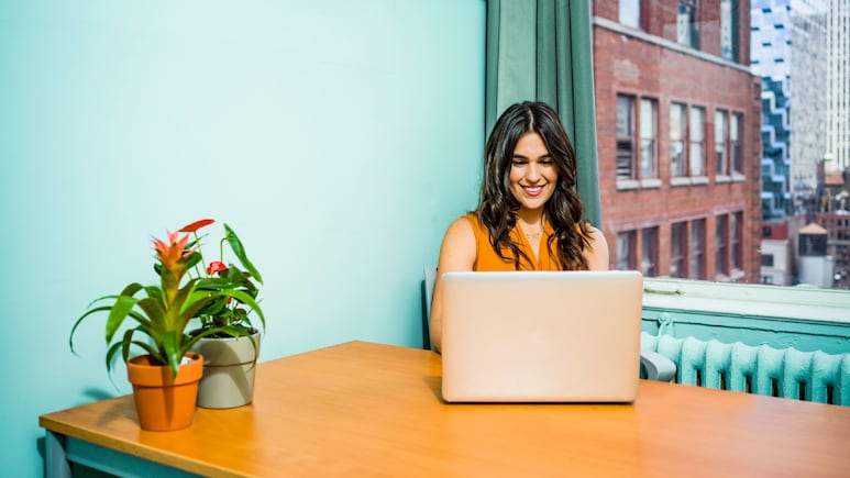 5 trucos FÁCILES para bajar de peso en tu oficina mientras trabajas