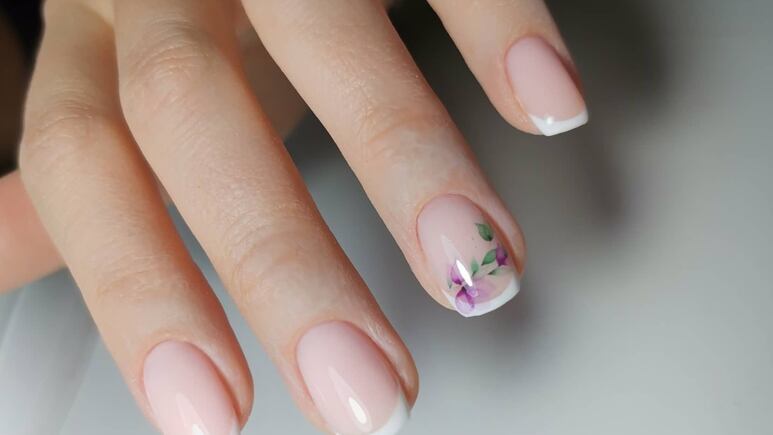 Uñas lindas y discretas: 4 diseños de manicure para después de los 65