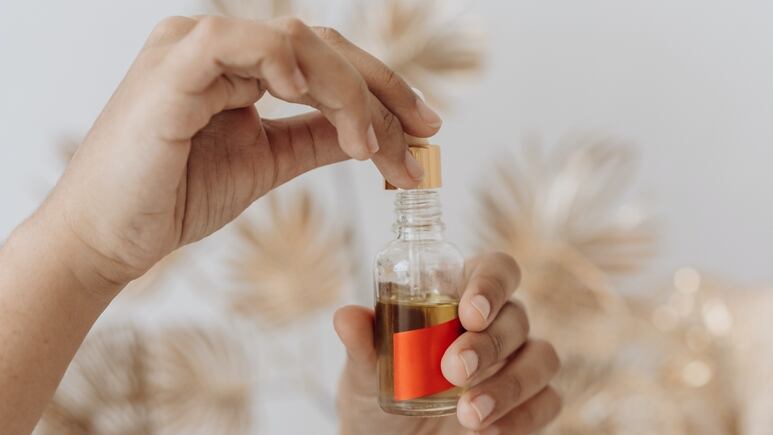 3 aceites naturales que debes usar para producir colágeno si tienes la piel grasa