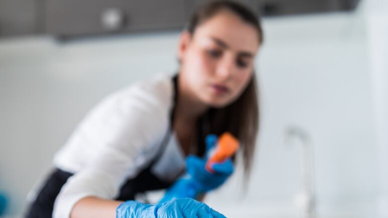 Tips: 3 aceites esenciales que puedes usar para limpiar la casa