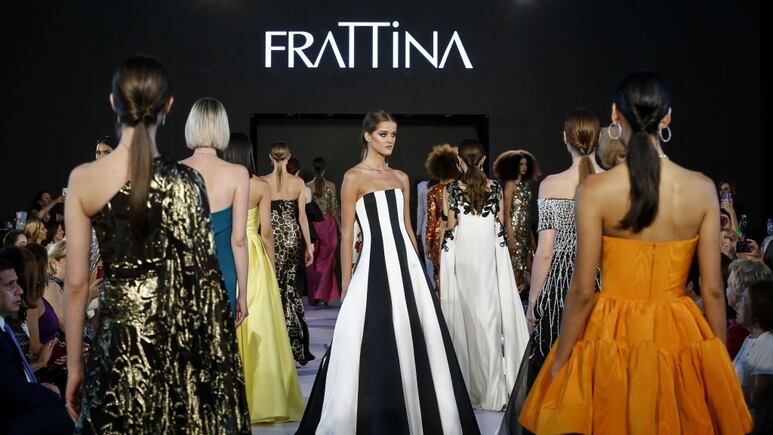 Frattina celebra su aniversario número 43 con un desfile de lujo de diseñadores exclusivos