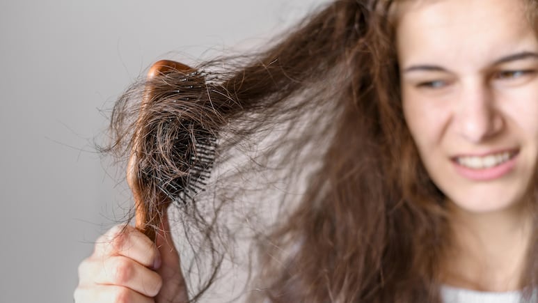 cabello seco y maltratado