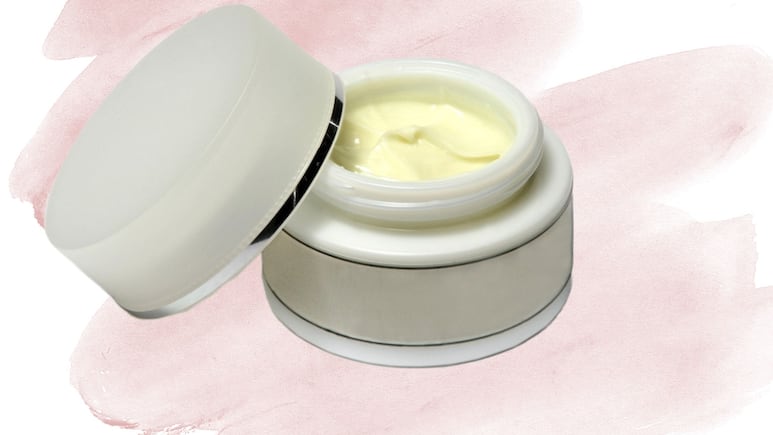 Esta es la mejor crema antiedad casera que puedes hacer con solo 2 ingredientes de tu cocina