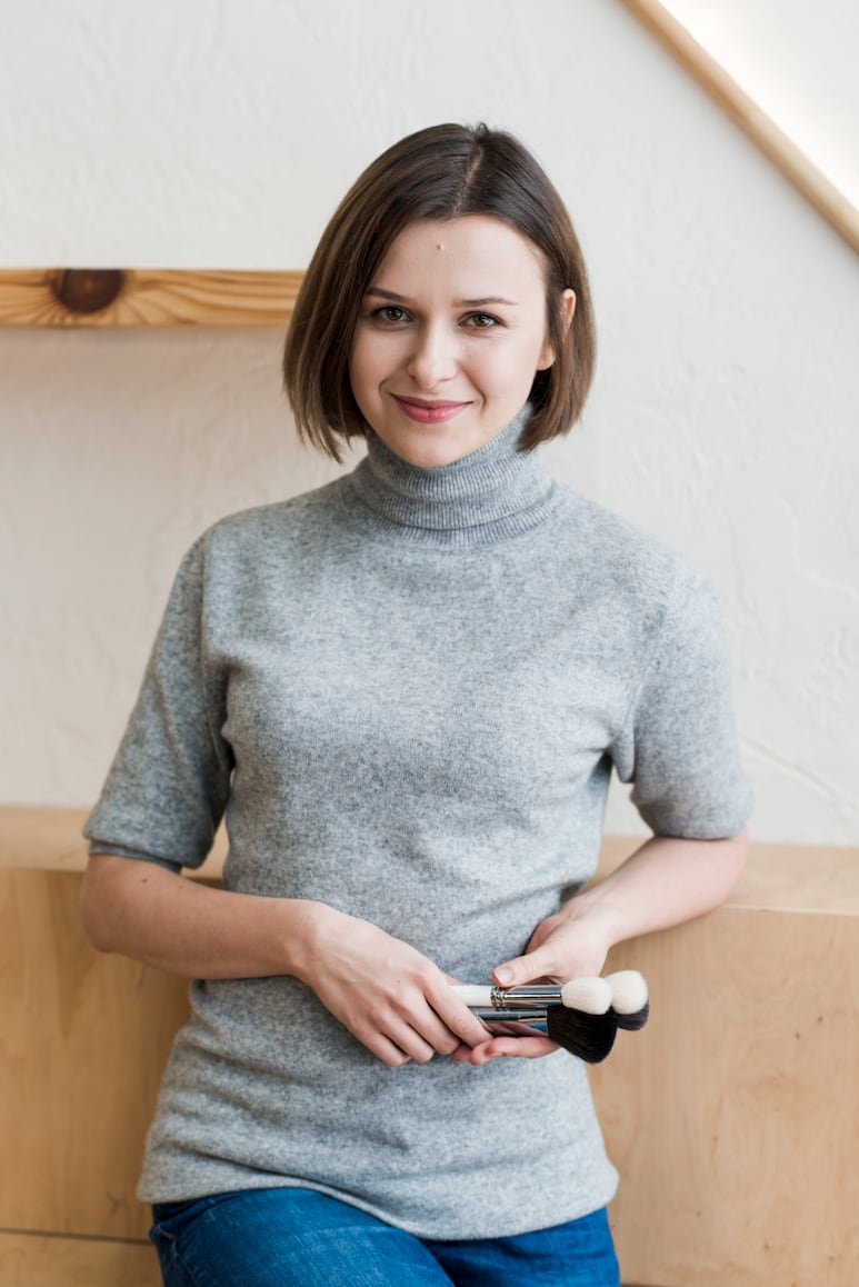 mujer mayor de 30 años de edad