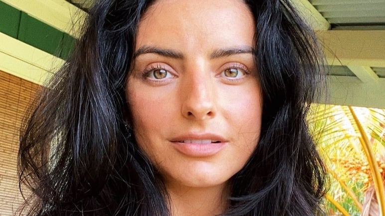 Aislinn Derbez revela las vitaminas y activos que usa para quitar manchas y tener piel de porcelana