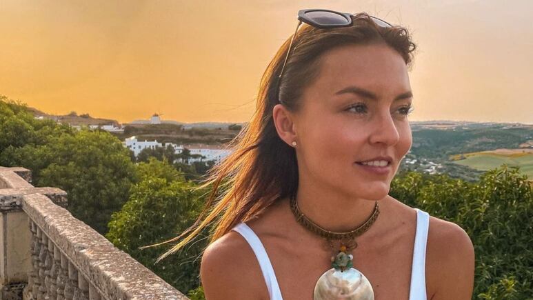 Angelique Boyer nos enseña 5 trajes de baño para lucir increíble en verano