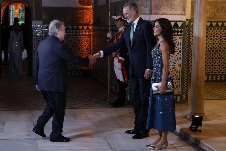 los reyes de España en la conferencia de Sevilla