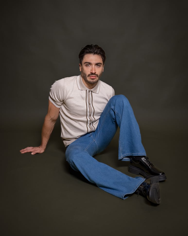 Talento: Axel Santos. Fotos: Loom producciones. Outfit: Mens Fashion.