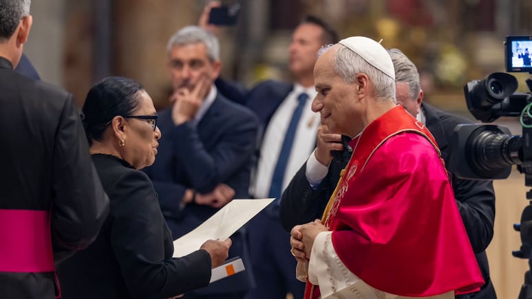 Rosa Icela Rodríguez visita al Papa