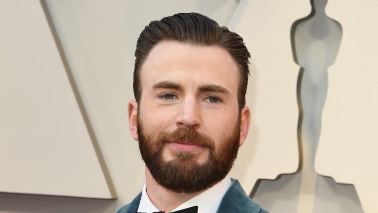 ¿Chris Evans dejará la actuación por la música? VIDEO viral demuestra su talento oculto
