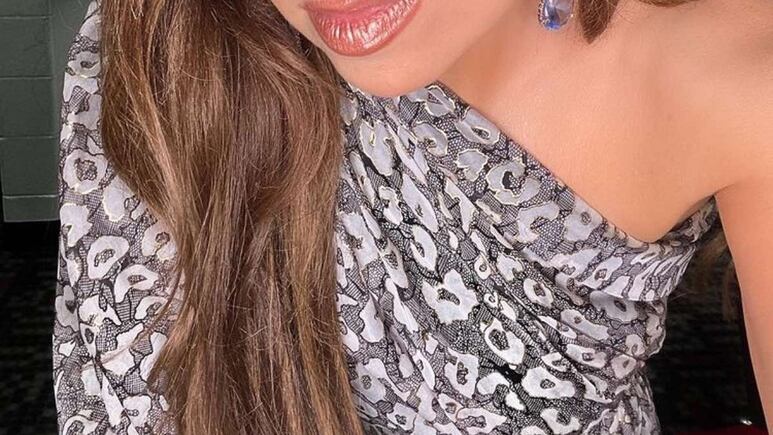 Thalía admite que le faltan costillas y explica por qué tiene una cintura envidiable