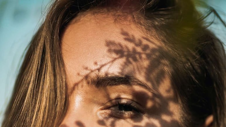 Mechas melting: El rubio para morenas que da un toque elegante y sexy