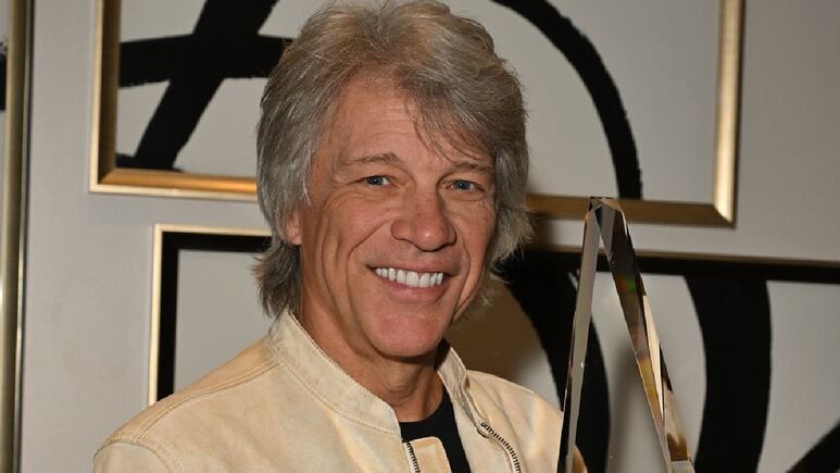 Jon Bon Jovi le salva la vida a una mujer mientras grababa un VIDEO