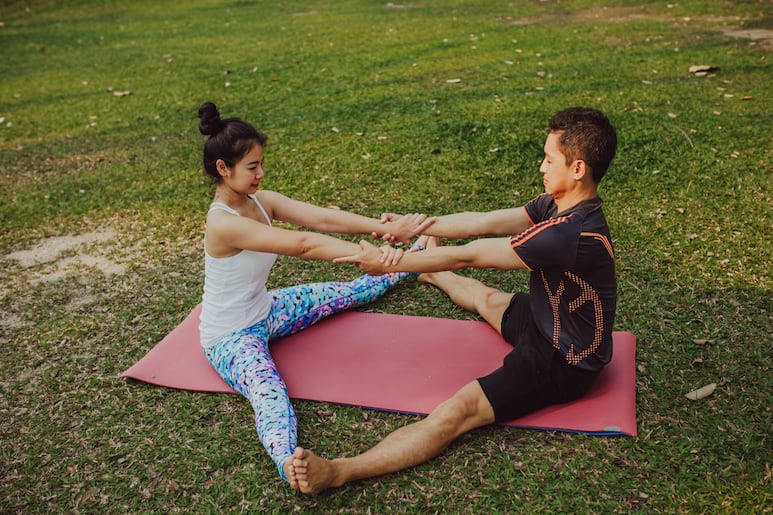 yoga pareja
