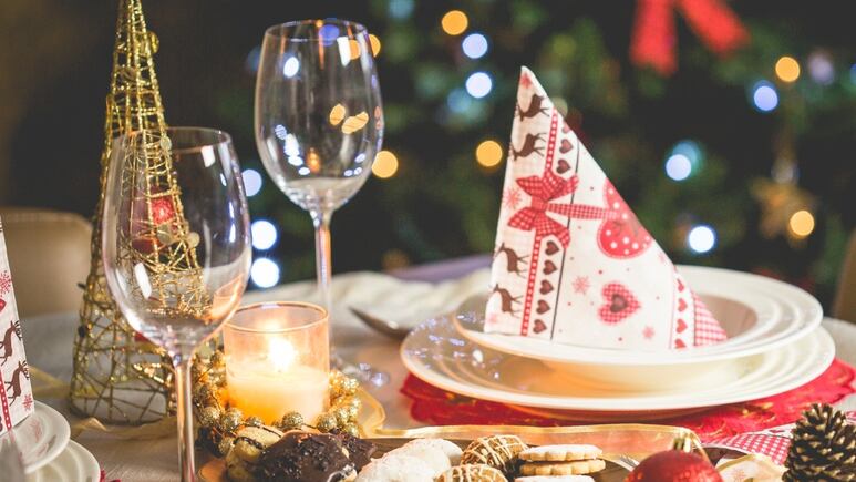 Ritual para atraer la abundancia en Navidad: 3 objetos que no deben faltar en tu mesa