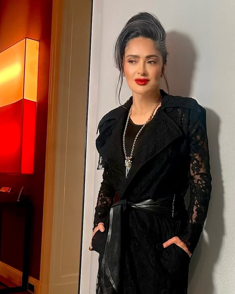 Salma Hayek con piel radiante