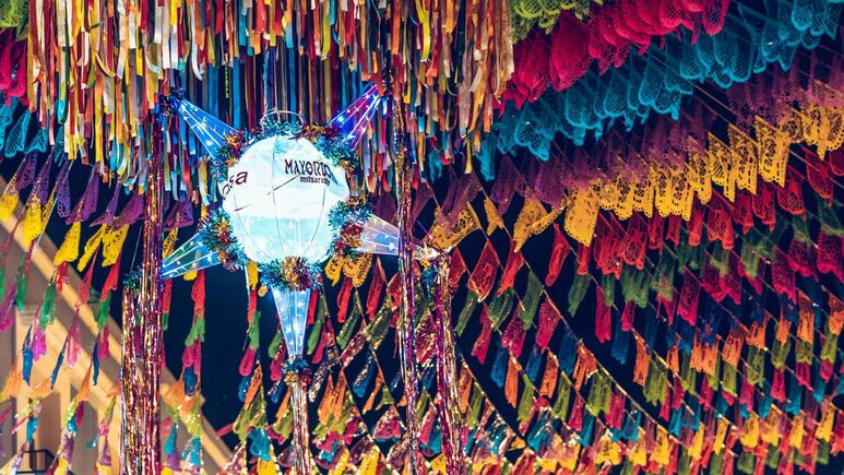 ¿Cuál es el significado de las piñatas de navidad y por qué no te puede faltar una este 2024?